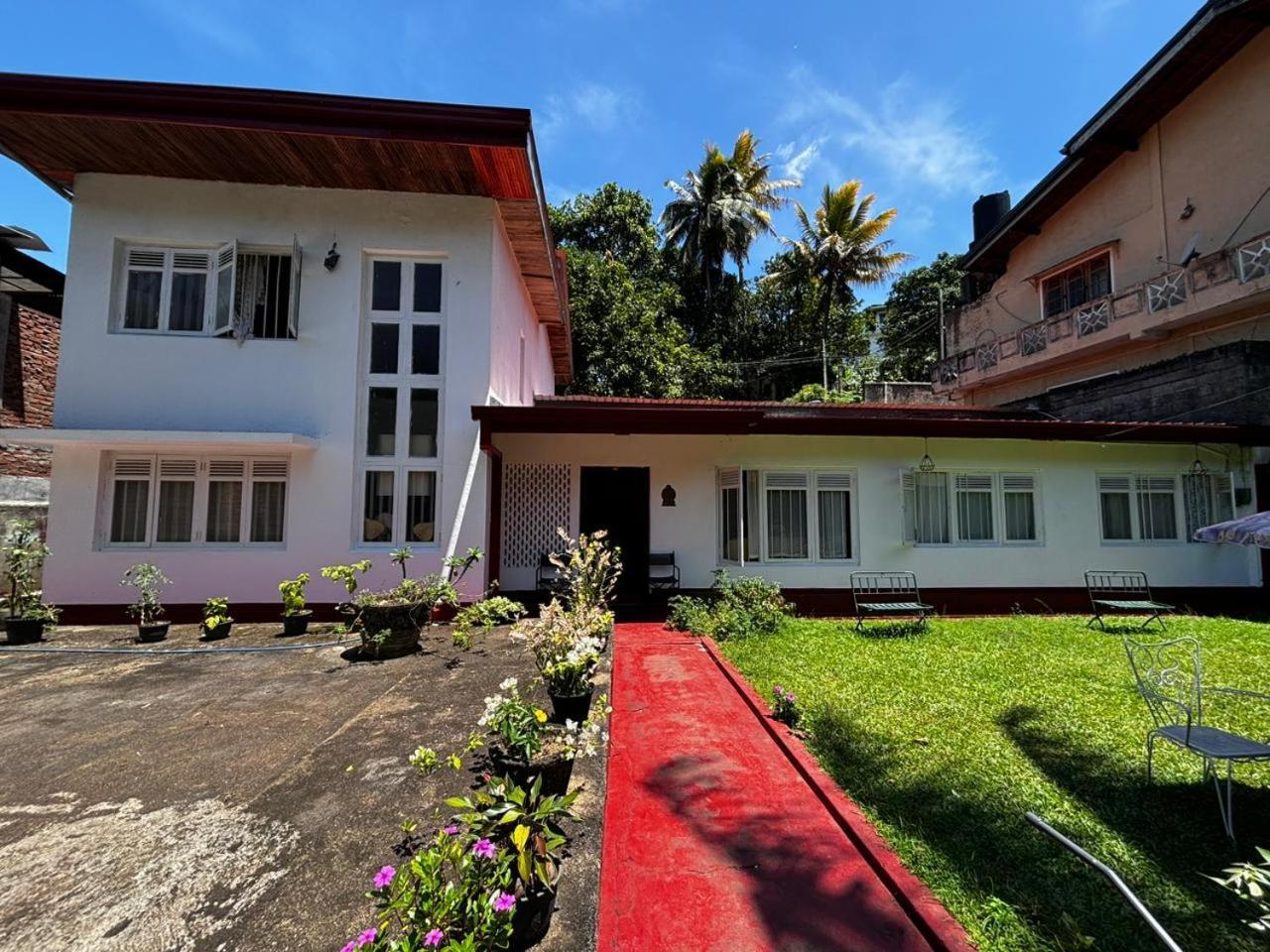 No 06 Veediya Bandara Lane Bahirawakanda Kandy Exterior foto