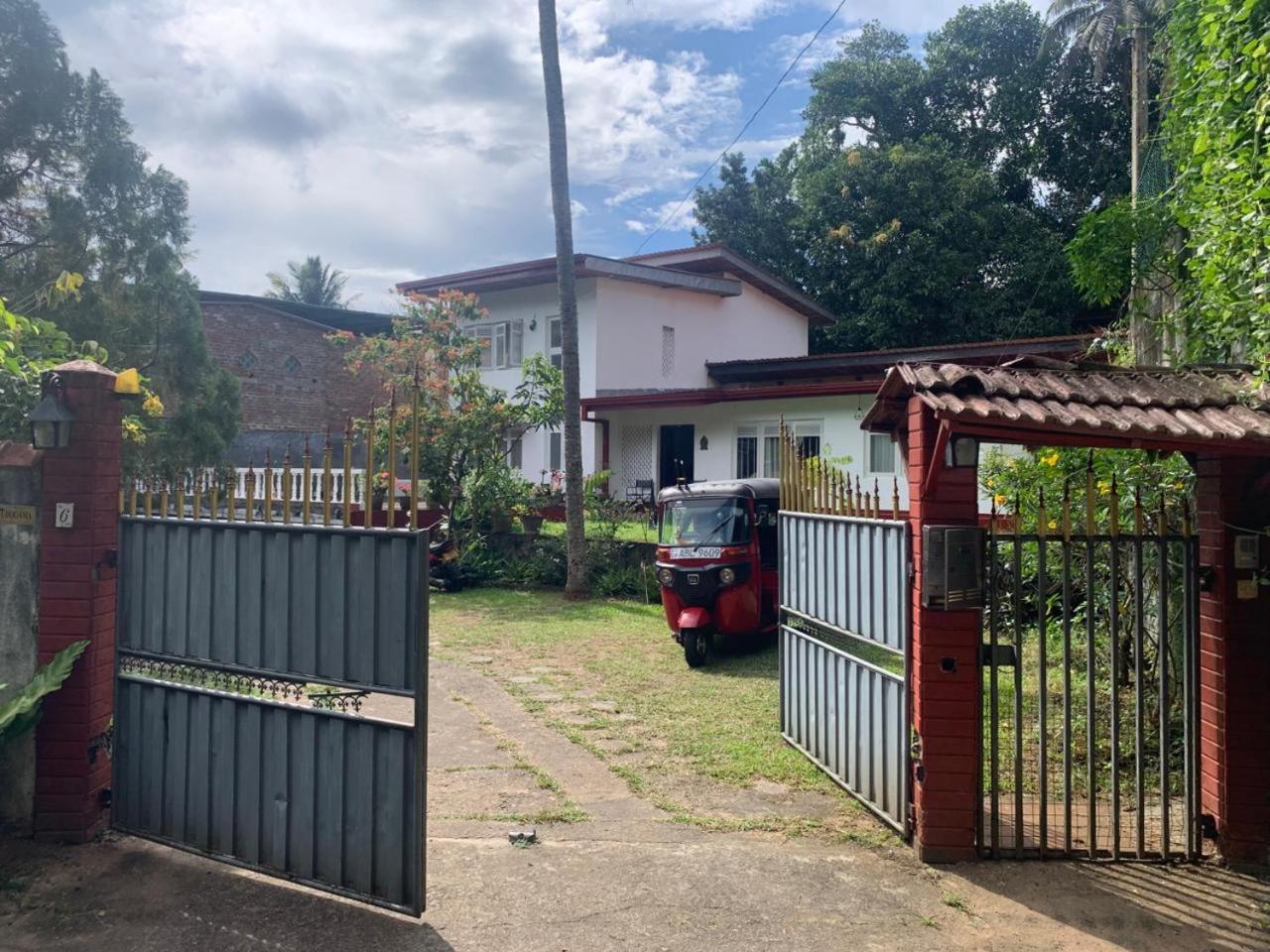 No 06 Veediya Bandara Lane Bahirawakanda Kandy Exterior foto
